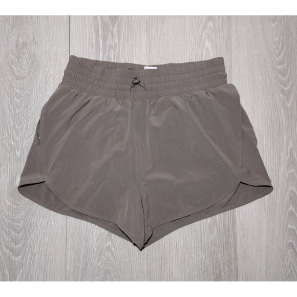 all in motion Pants - All In Motion - Size Med. Shorts - comfort and stretch - lightweight